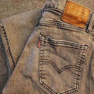 Levi Strauss & Co. 512